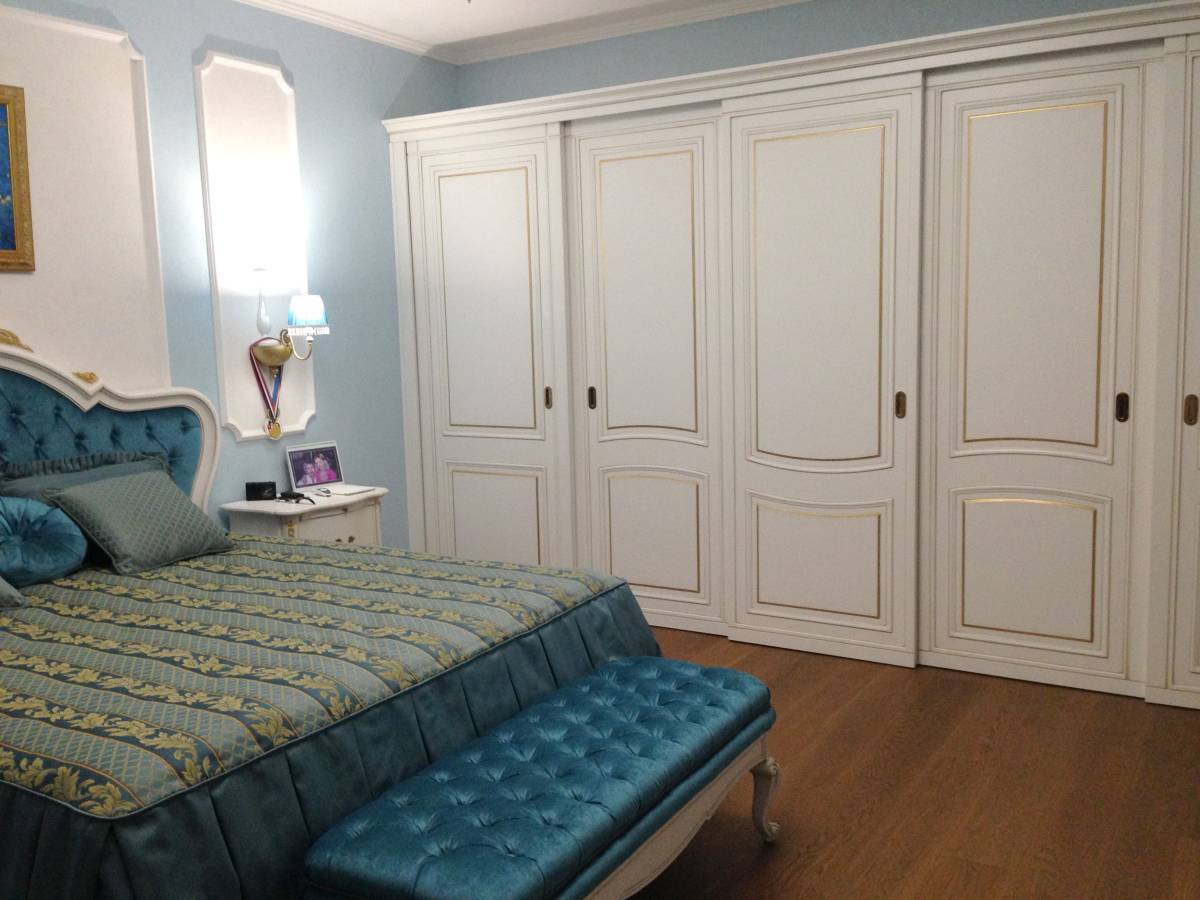 Letto, comodini, panchetta e armadio Valderamobili